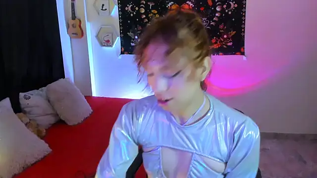 AdelineEsposito online show from 11/18/25, 05:00