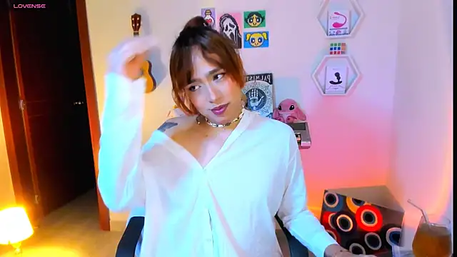 AdelineEsposito online show from 03/19/26, 02:33