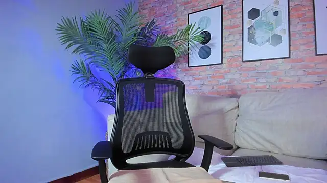 sophie duval online show from 11/24/25, 10:48