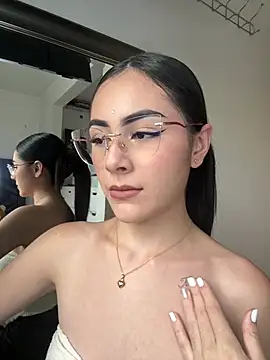 IslaCole online show from 02/12/26, 09:47