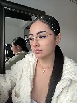 IslaCole online show from 02/06/26, 10:39