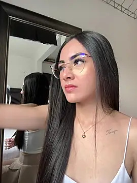 IslaCole online show from 02/10/26, 09:25