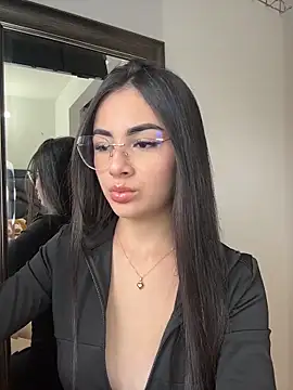 IslaCole online show from 02/19/26, 10:40