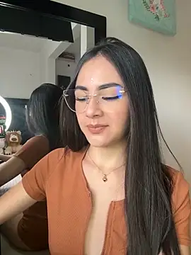 IslaCole online show from 11/04/25, 09:51