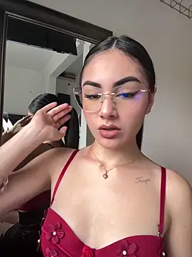 IslaCole online show from 02/03/26, 07:30