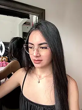 IslaCole online show from 01/14/26, 07:06