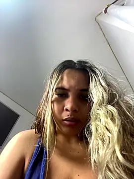 sofia montclair online show from 11/17/25, 05:22