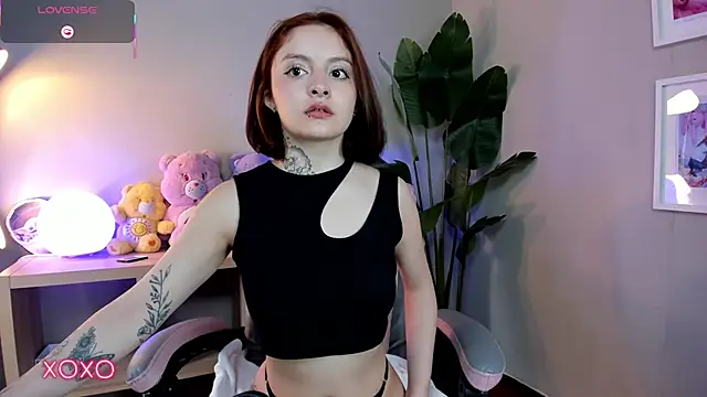 lexirouge   online show from 11/08/25, 12:31