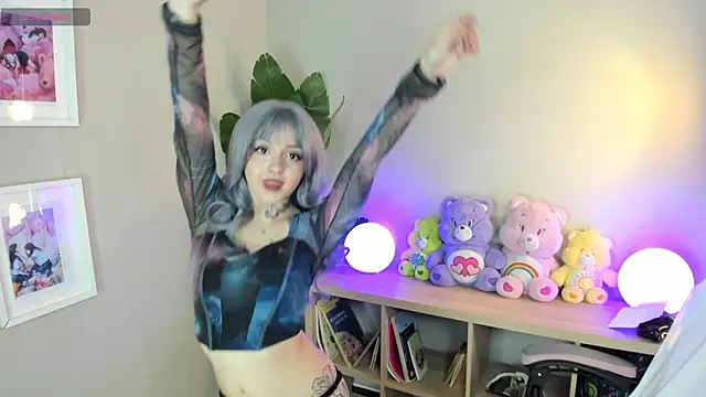 lexirouge   online show from 12/01/25, 12:39