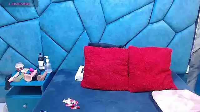 JulietaDiamond online show from 05/09/26, 02:59