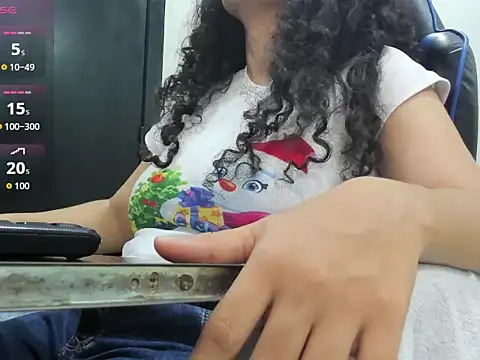 agata18  online show from 04/07/26, 12:29