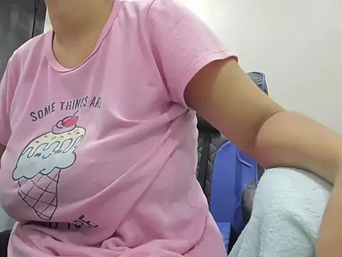 agata18  online show from 02/12/26, 12:49