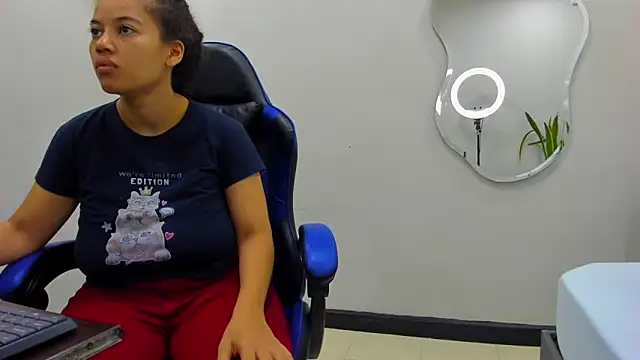 agata18  online show from 01/08/26, 12:55