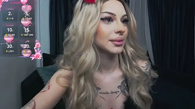 Snapshot of NovaPearl chatting on 10/29/25, 06:29 NovaPearl online show from 10/29/25, 06:29