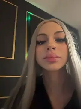 NovaPearl online show from 11/20/25, 08:42