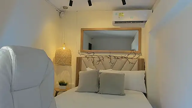 NahimiThompson online show from 03/19/26, 07:25