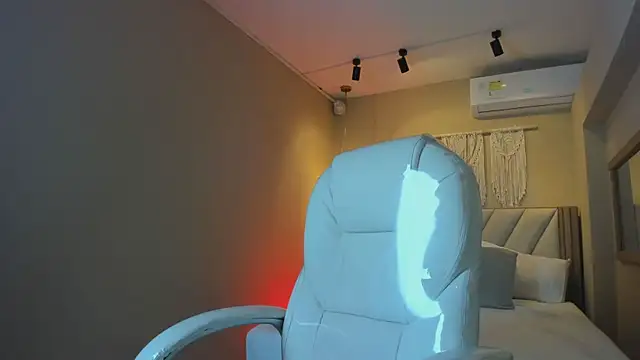 NahimiThompson online show from 05/09/26, 07:39