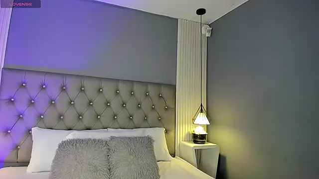 Anasha21 online show from 04/11/26, 04:09