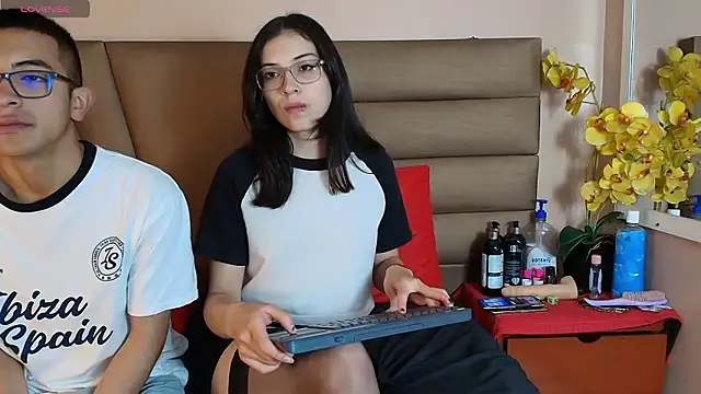 Crimsonsecretts online show from 01/15/26, 12:30