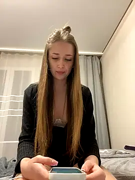 Angel hotyy online show from 10/31/25, 07:10