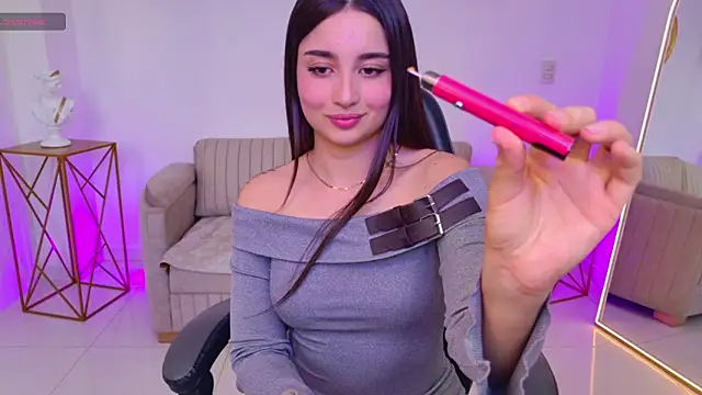 Snapshot of Ariana_Monroe01 chatting on 05/06/26, 07:18 Ariana Monroe01 online show from 05/06/26, 07:18