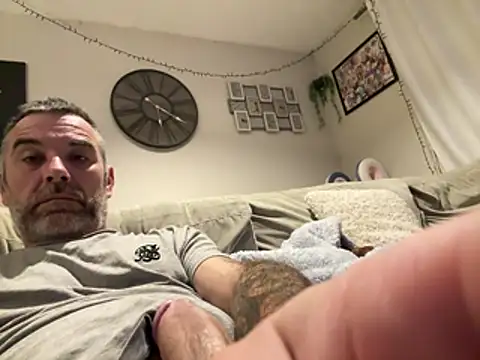 plymouthlad82 online show from 01/09/26, 12:17