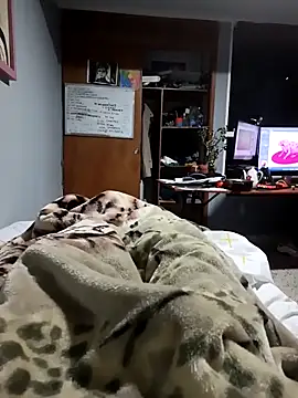 Snapshot of MoAntoMora chatting on 11/07/25, 03:11 MoAntoMora online show from 11/07/25, 03:11