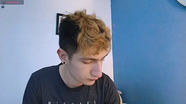 Snapshot of Erick_Taylor3 chatting on 06/27/26, 08:37 Erick Taylor3 online show from 06/27/26, 08:37