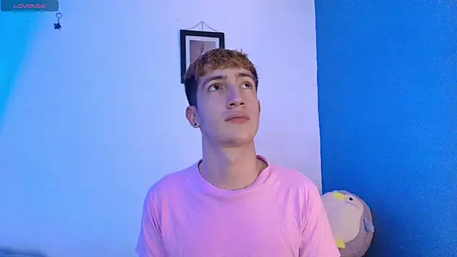 Snapshot of Erick_Taylor3 chatting on 06/04/26, 08:35 Erick Taylor3 online show from 06/04/26, 08:35