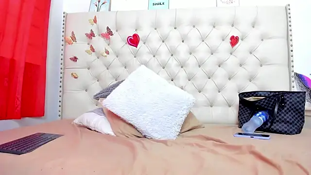 celena wonder online show from 04/15/26, 07:18