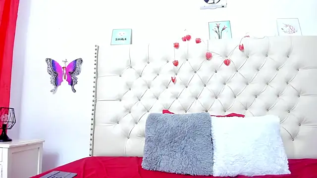 Snapshot of celena_wonder chatting on 11/19/25, 06:30 celena wonder online show from 11/19/25, 06:30