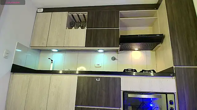 Snapshot of Arimoonn chatting on 02/28/26, 11:37 Arimoonn online show from 02/28/26, 11:37