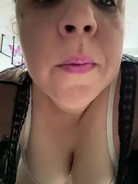 Rheetnena1 online show from 02/04/26, 10:27