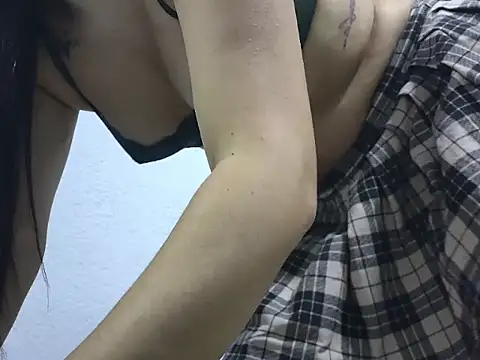 Evanoir  online show from 11/05/25, 02:03