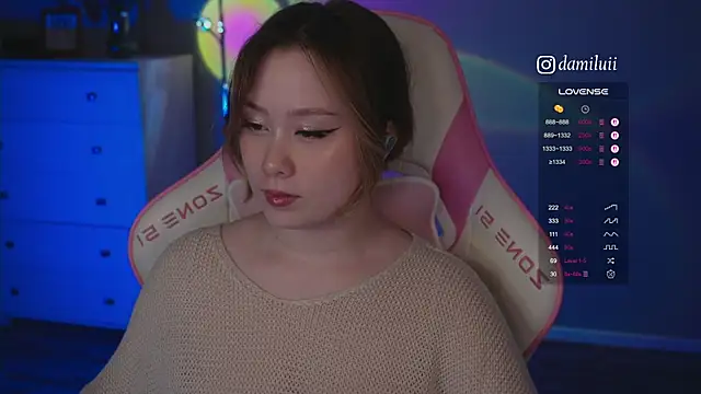 damilui online show from 11/10/25, 07:08