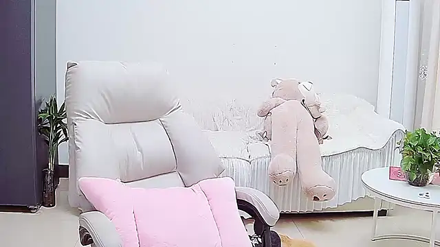 Dinan-y online show from 02/28/26, 03:17