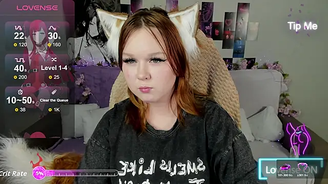 Snapshot of Lovly_Vixen chatting on 11/19/25, 05:13 Lovly Vixen online show from 11/19/25, 05:13