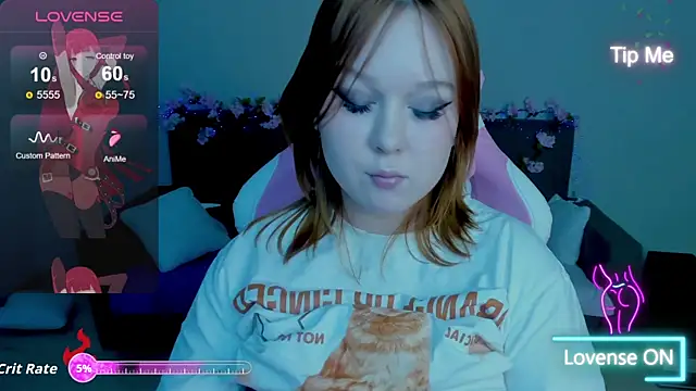 Snapshot of Lovly_Vixen chatting on 11/10/25, 05:51 Lovly Vixen online show from 11/10/25, 05:51