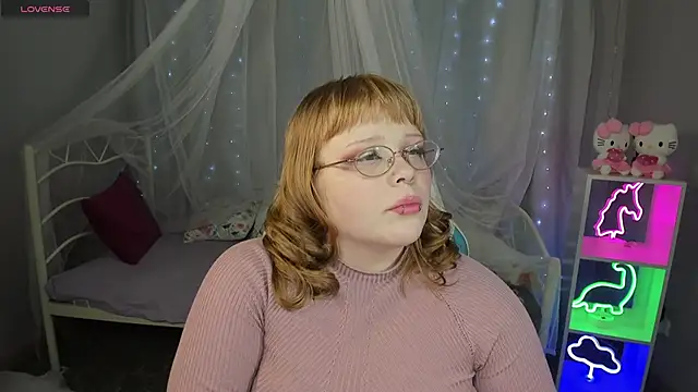 LottieReed online show from 12/04/25, 04:28