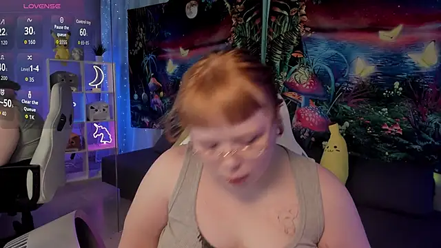 LottieReed online show from 11/06/25, 01:59