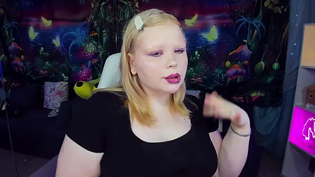 LottieReed online show from 05/28/26, 09:06