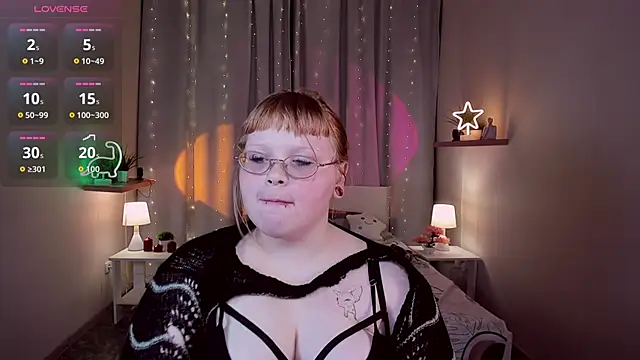 LottieReed online show from 11/13/25, 03:49