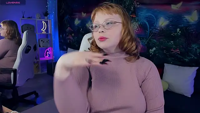 LottieReed online show from 11/28/25, 05:02