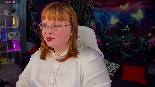 LottieReed online show from 12/19/25, 03:03