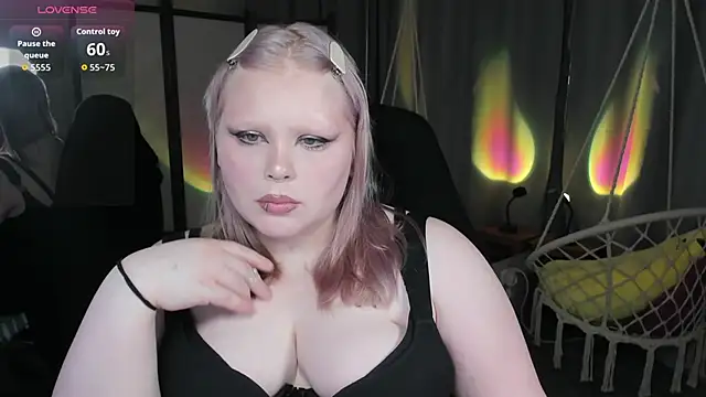 LottieReed online show from 05/29/26, 07:14