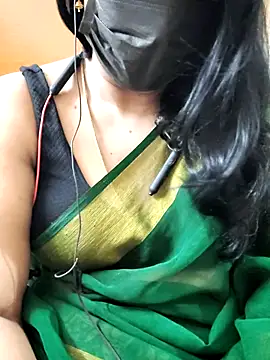 Snapshot of tamilammu1431 chatting on 07/12/26, 05:03 tamilammu1431 online show from 07/12/26, 05:03