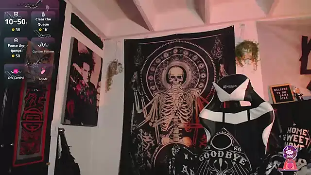 Dalia Vorhees online show from 10/30/25, 01:04