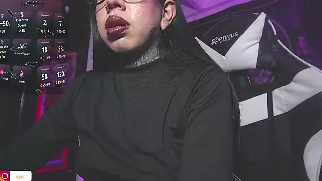 Dalia Vorhees online show from 11/13/25, 01:20