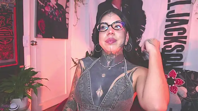 Dalia Vorhees online show from 04/23/26, 01:34
