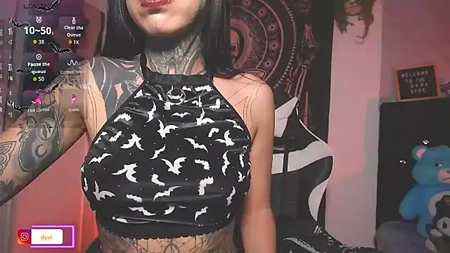 Dalia Vorhees online show from 11/29/25, 01:17